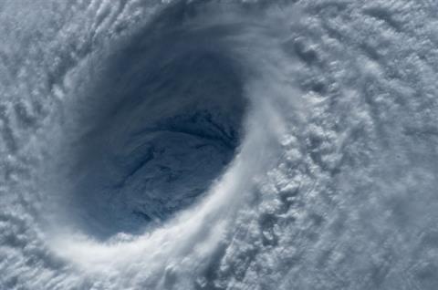 今年第12号台风“梅花”生成：预计可达超强台风(最强风力16级)